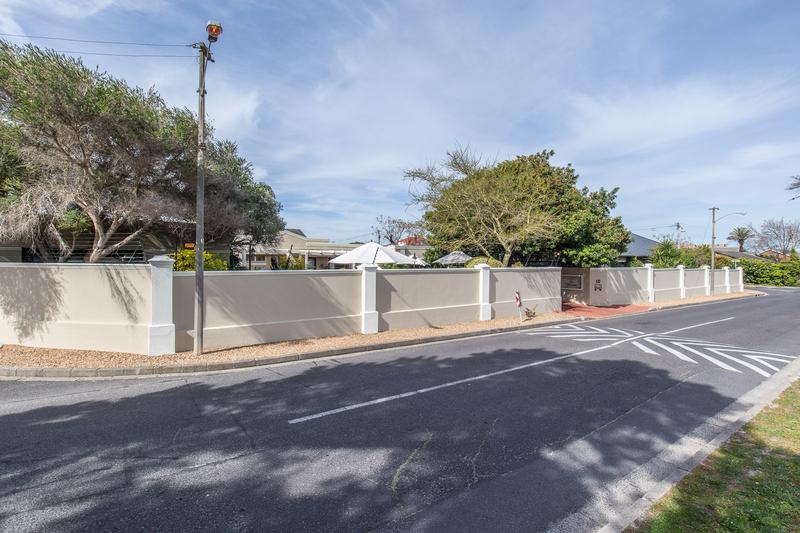 6 Bedroom Property for Sale in Plumstead Western Cape